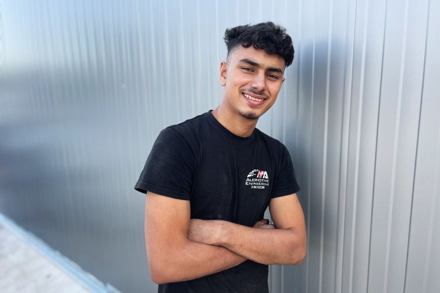 Automotive Expert Name Engine doctor with surgical